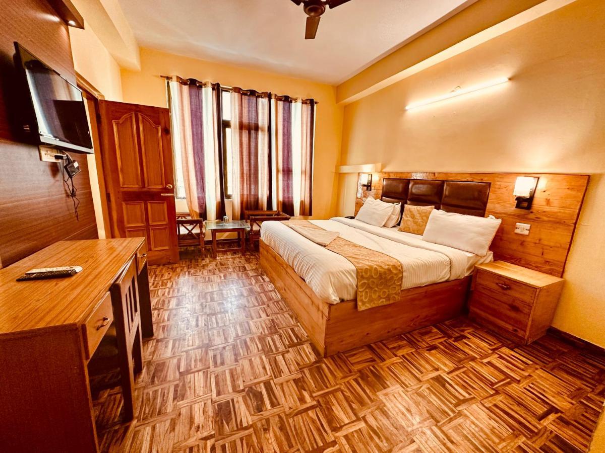 Hotel Grand Kalinga - Near Volvo Bus Stand Manali מראה חיצוני תמונה