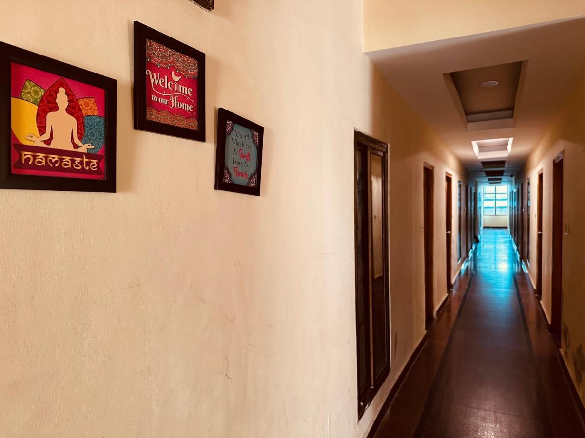 Hotel Grand Kalinga - Near Volvo Bus Stand Manali מראה חיצוני תמונה